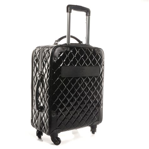 chanel rolling luggage